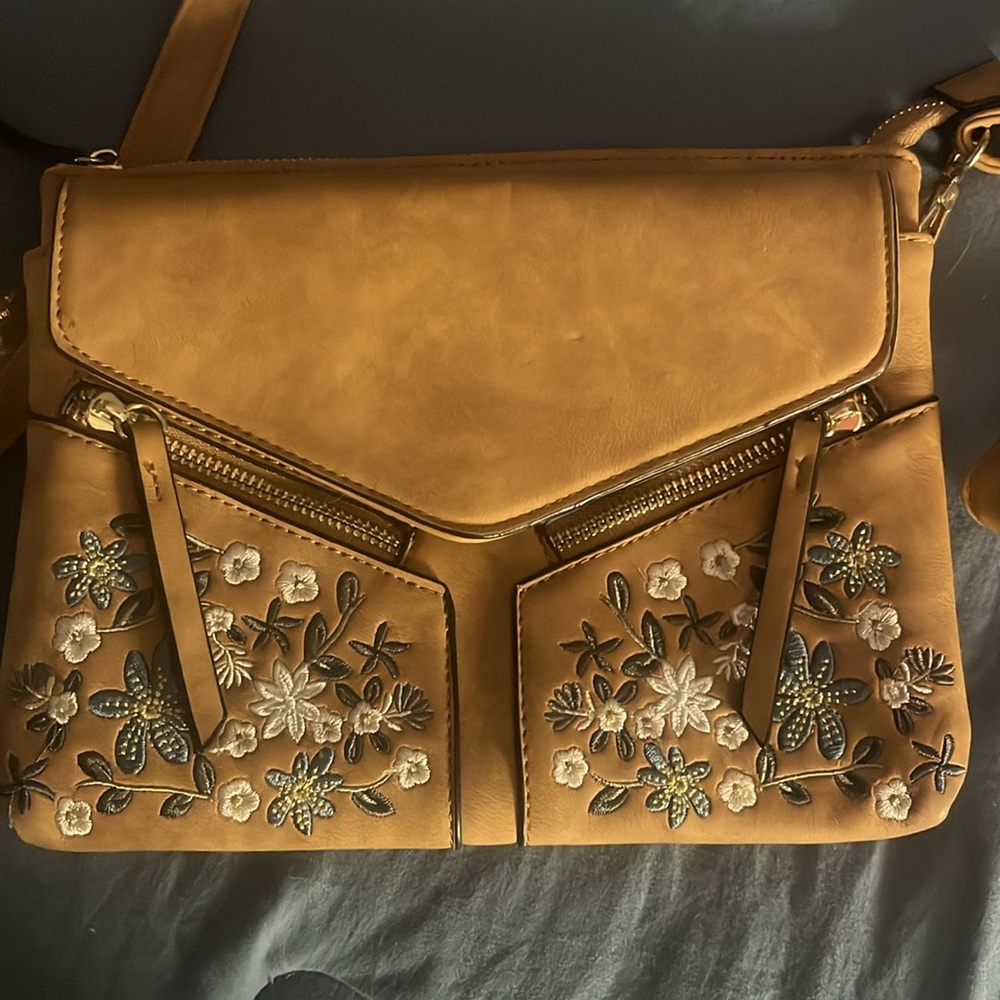 NWOT ALTARD STATE PURSE - Picture 2 of 8